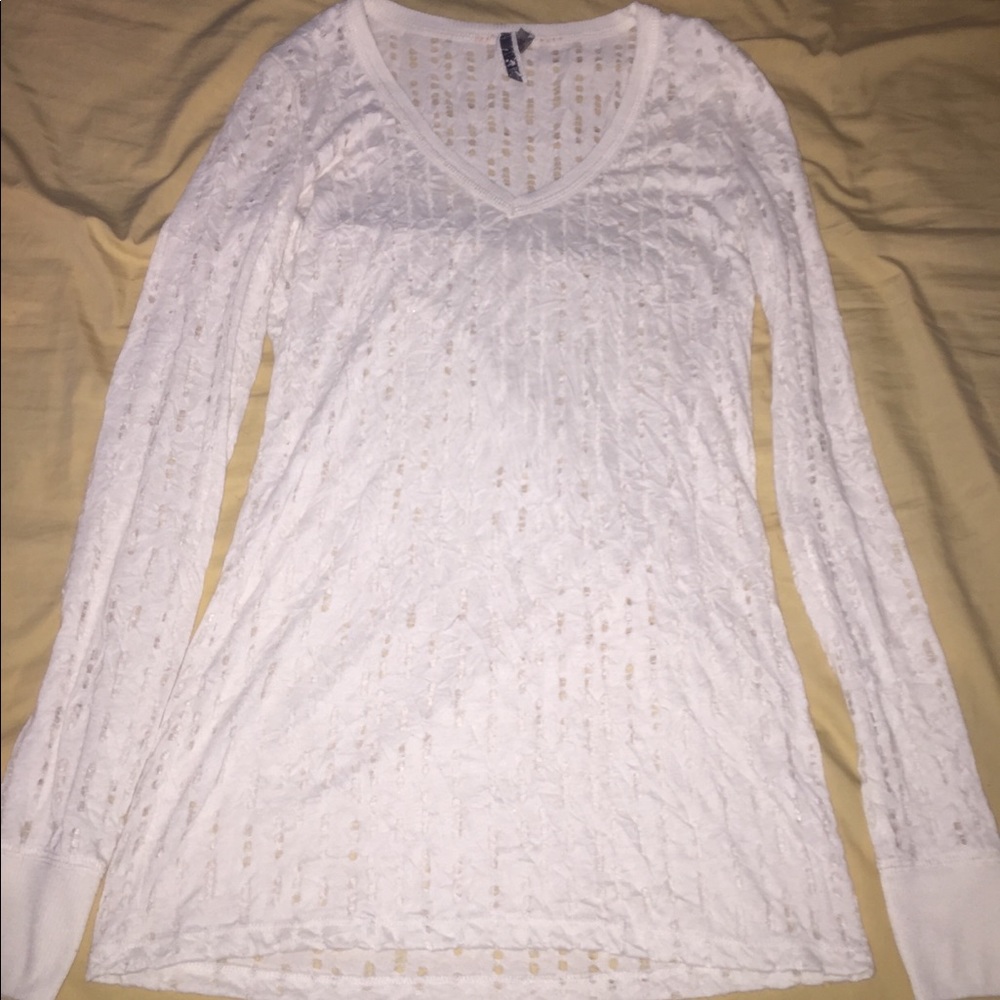 Distressed Long Sleeve T-Shirt👚